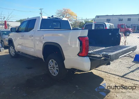 2025 Toyota Tundra Sr5 4Wd z USA, uszkodzony, nr VIN 5TFLA5DA5SX316224